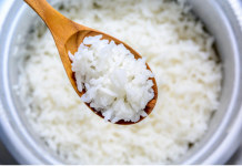 Više ne kuvam pirinač u vodi, ovo je savršeno: Jedan trik kuvara i nikada niste jeli bolji prilog – PREPORUČITE SVIMA!