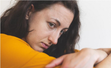 Jasmina iz Banjaluke je imala 19 kad je majci preotela muža: “Na venčanju sam saznala bolnu stvar, pa me stigla karma”