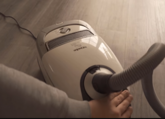 Zašto ranije nisam znao za ovaj TRIK? Ovo bi trebalo da znaju svi koji kod kuće imaju usisivač – SAVRŠENA STVAR!