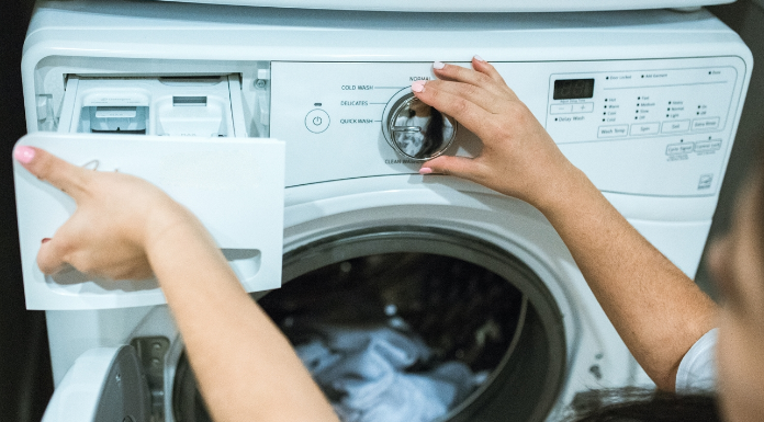 Stavite 1 sastojak u veš mašinu i podesite program na 60 stepeni Celzijusa: Izbaciće sve nečistoće i prati kao nova!