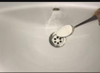 ZABORAVI ocat i sodu bikarbonu: Iskusni vodoinstalater mi je rekao kako BRZO i jednostavno popraviti sudoperu sa OVIM!