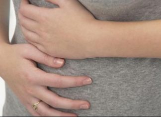 Zašto žene starije od 50 godina često imaju naduvene stomake: Ginekolozi govore – evo šta treba da znate