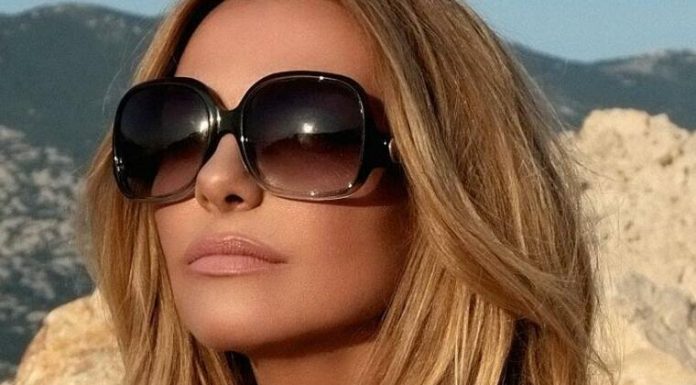 Hrvatska pevačica 27 godina starijeg muža varala s mlađim: Na šok način sve otkrio pa je “golu i bosu” izbacio na ulicu