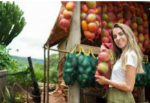 Voće koje žene starije od 50 treba da jedu: Saveznik ljepote i najjači borac protiv starenja