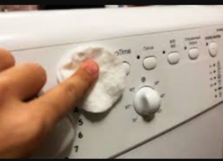 ZABORAVITE SIRĆE I SODU BIKARBONU: Ove stvari će izvući požutjelu prljavštinu i prljavštinu s dugmadi na vašoj mašini za pranje veša: 15 minuta i sjaje kao nove!
