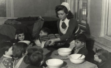 U VIHORU RATA JE ODVOJILI OD PORODICE: Nikad ih VIŠE nije videla, a onda joj devojčica u sirotištu POKAZALA SLIKU KOJA JE ZALEDILA