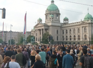 Baka koja je osvojila Beograd svojom elegancijom: Njen stil ostavlja bez daha!