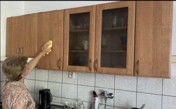 MASNOĆA I PRLJAVŠTINA ĆE BUKVALNO NESTATI PRED VAŠIM OČIMA: Kućni trik za čišćenje čak i vrlo zapuštenog kuhinjskog pulta!