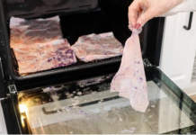 NIKAD više neću ribati prljavu i masnu pećnicu: Prijatelj mi je pokazao ovaj TRIK i sada je kao nov, bez napora!