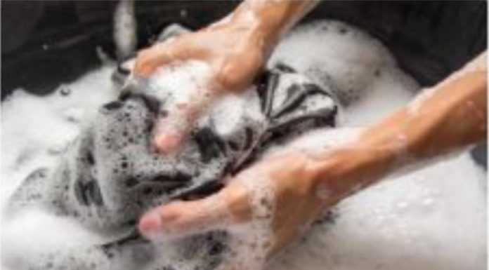 Veš se USMRDI nakon PRANJA, a OMEKŠIVAČ uopšte NE MIRIŠE! Greške koje prave i najiskusnije domacice