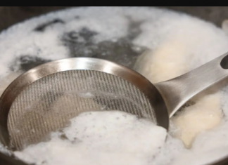 Moja mama NIKADA ne skida pjenu prilikom kuvanja temeljca: Kad sam saznala zašto, prestala sam i ja s tim!