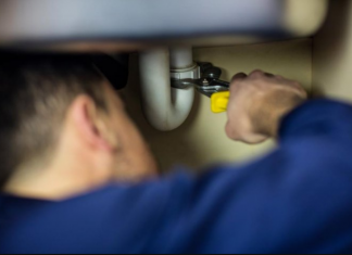 MAJSTOR OTKRIO ŠTA NIKAKO NE SMIJETE DA SIPATE U SUDOPERU: “To je pravi cement za cijev” – DOBRO OTVORITE OČI