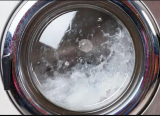 Sipam 3 čaše u veš mašinu i podesim pranje na 90 stepeni: POSLE 2 SATA VEŠ MAŠINA JE KAO NOVA!