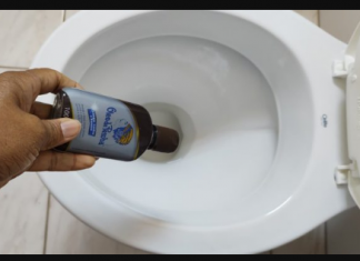 WC školjku perem samo jednom mjesečno i savršeno je čist, mirišljav i bez žutih mrlja: NIŠTA DRUGO NE RADI TAKO DUGO!