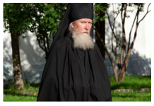 Sveštenik otkrio da li valja nositi odeću pokojnika: Bližnji ni za živu glavu ne bi smeli ovo da urade