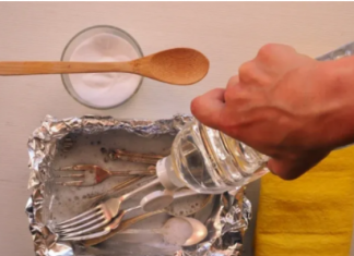 Jednostavnim TRIK0M uz pomoć aluminijske folije vratite sjaj vašem priboru za jelo..