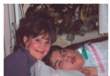 Kao mala je upala u bazen i bila u komi 20 godina: Kad su je dovezli kući, ono što se desilo sa ikonama je jezivo