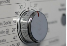 ZNATE LI GDJE SE NALAZI “TAJNO DUGME” NA MAŠINI ZA VEŠ? Može vam spasiti stvari i živce!