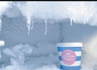 Najbolji način da se riješite leda u zamrzivaču: TRIK NAŠIH BAKA PROVJERENO RADI