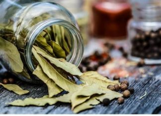 Svi bi trebali biti svjesni efekta koji se može postići jednostavnim stavljanjem običnog lovorovog lista u rernu i ostavljanjem da se peče 20 minuta.