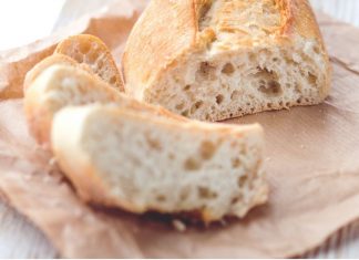 Hleb će ostati mek i do 3 nedelje: Samo u kesu stavite ovu biljku, nakon ovoga ćete stalno to raditi