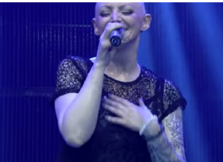 Pred smrt: Jedva stoji na nogama, suze lije dok peva! Isplivao poslednji nastup Done Ares koji izaziva jezu u kostima: Pretužno! (VIDEO)