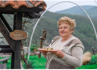 Ja sam ona bogata tetka iz Nemačke što se obrukala na svadbi bratanice u Srbiji: Kad su otvorili kovertu, šokirali su se