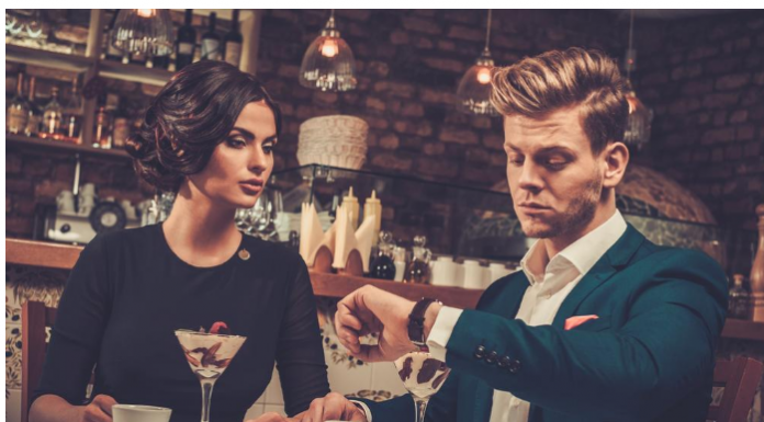 Zašto se današnji muškarci u 40-oj ponašaju kao tinejdžeri? Ranije su se ženili sa 25 godina, a sad neće ni sa 45