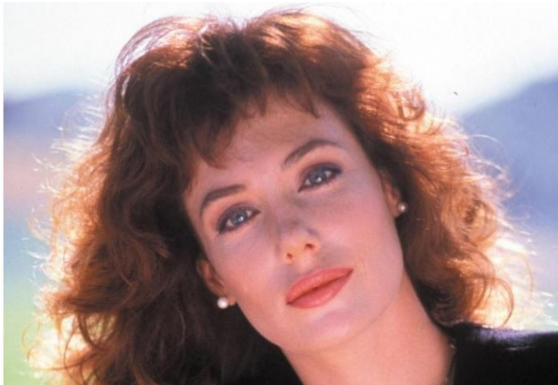 Čuvenom dasi podarila je 3 dece, a onda je usledio šok razvod: Živela u brdima 24 godne, sad niko ne može da je prepozna