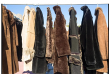 OTKRIVENO ODAKLE STIŽE ODEĆA KOJA SE PRODAJE U SEKEND-HEND RADNJAMA: Ima ih na svakom ćošku, mnogi se tamo oblače od glave do pete