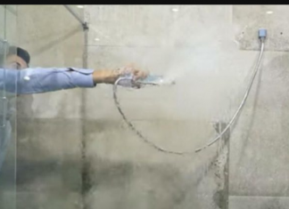 Kako da očistite “tešku” prljavštinu sa stakla tuš kabine: Ovaj trik garantovano uklanja sav kamenac