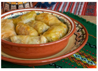 RECEPT ZA SARMU NAJPOZNATIJEG KUHARA IZ JUGOSLAVIJE: Svako ko je spremio po njegovim savjetima tvrdi da NIJE PROBAO BOLJU,a caka je u jednom sastojku