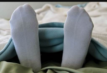 Evo zašto NE TREBA spavati u čarapama: Postoje 4 razloga