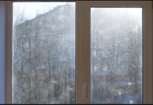 Sipam u vodu i prskam po prozorima: OSTAJU ČISTI I SJAJNI POLA GODINE!