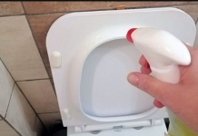 POPRSKAJTE ovo na WC dasku i zablistaće kao nova: Žute mrlje i prljavština će nestati ODMAH!