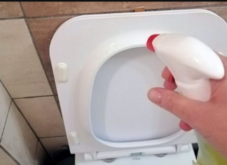 POPRSKAJTE ovo na WC dasku i zablistaće kao nova: Žute mrlje i prljavština će nestati ODMAH!