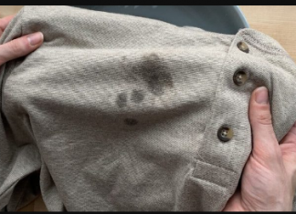 NIKADA SE NE BI SJETILI: Sve fleke sa odjeće skida 1 sredstvo, svi ga imamo u kući