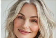 9 NAJBOLJIH FRIZURA KOJE “BRIŠU” GODINE ZA ŽENE 50+: Veoma su moderne i lako se stilizuju, a izgledaćete mladoliko