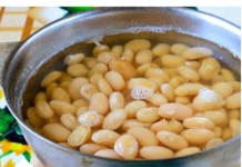 Ako prosipate vodu od pasulja, zapravo bacate novac: ni ne znate koliko dobrobiti ima, a pogledajte za što sve može poslužiti ova tekućina!