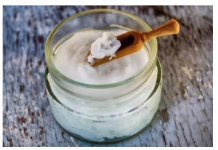 Prirodna Krema za Podmlađivanje: Recept sa Četiri Ključna Sastojka