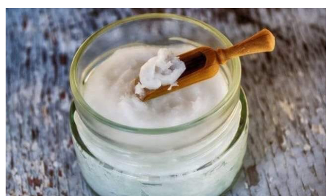 Prirodna Krema za Podmlađivanje: Recept sa Četiri Ključna Sastojka