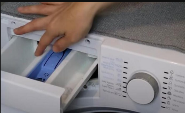 OVA TEČNOST ELIMINŠE SVE NEPRIJATNE MIRISE IZ VAŠE VEŠ MAŠINE: Stavite jednu čašicu I MIRISAĆE kao u PARFIMERIJI