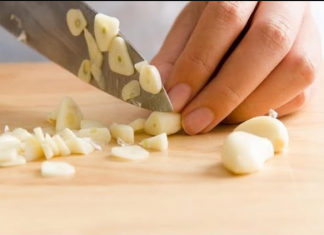 Bijeli luk je čudotvoran lijek: Ali ovih 5 grupa ljudi ne smiju da ga jedu!