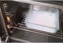 Stavite unutra i SAMO uključite rernu. Najgora prljavština će se sama skinuti!