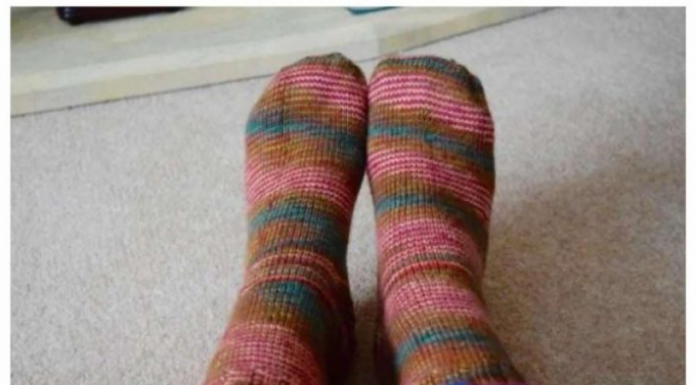 Noge su vam stalno hladne, a cirkulacija loša: Vunene čarape nisu rješenje, već 1 sitnica iz špajza