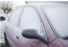 Poprskajte 2 sastojka iz kuhinje uveče po šoferšajbni i ujutro neće biti zaleđena: Trik zlata vrijedan