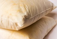 Kako ukloniti fleke od znoja sa jastuka: Svako treba da zna ova TRI trika i zaboravi na uporne žute mrlje