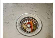 Sipam običan omekšivač u sudoper u KUHINJI: Hvala vodoinstalateru na ovom savjetu!