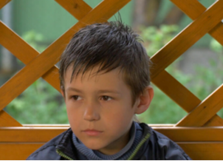 Čim se rodio majka ga je bacila u smeće: Uzeo ga je čovek iz gradske čistoće, posle 12 godina je shvatio šta je uradio