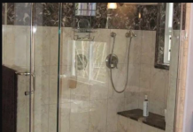 Ovo je revolucionarni trik za čišćenje stakla u tuš kabini: Ovo do sada niste znali